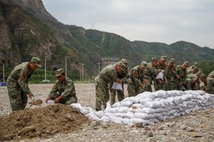 跟队记者辟谣：米兰未对穆基勒进行体检